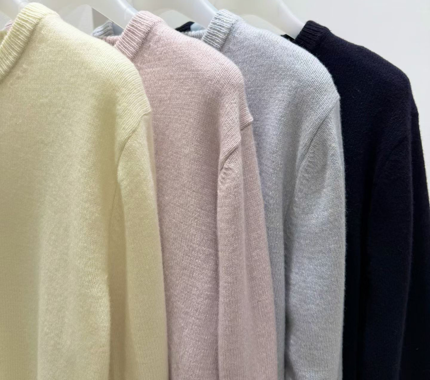 B31.質感家柔和織紋感圓領毛衣