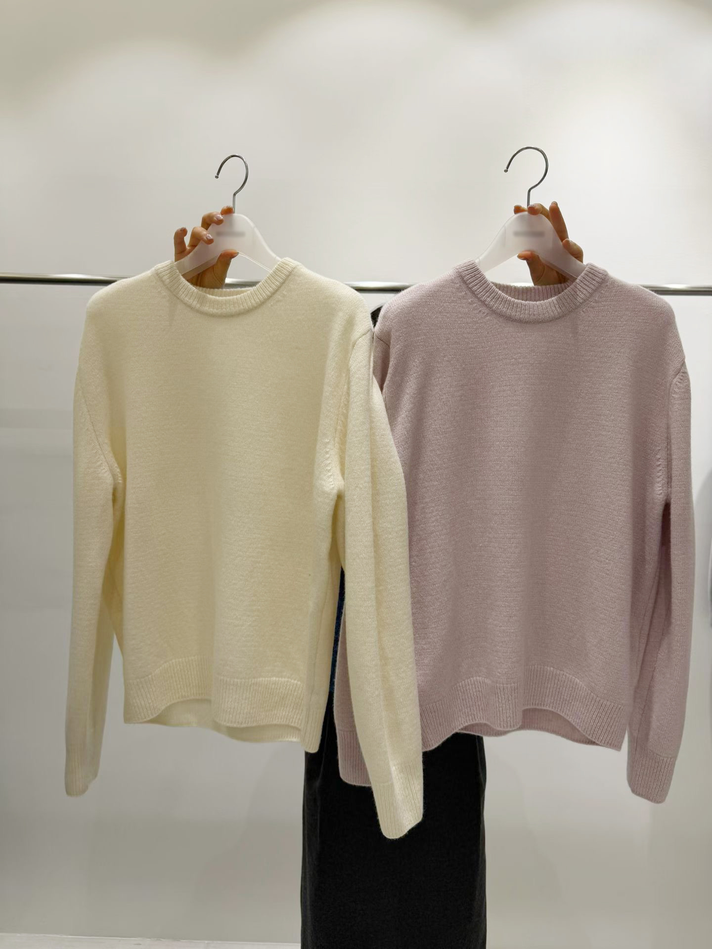 B31.質感家柔和織紋感圓領毛衣