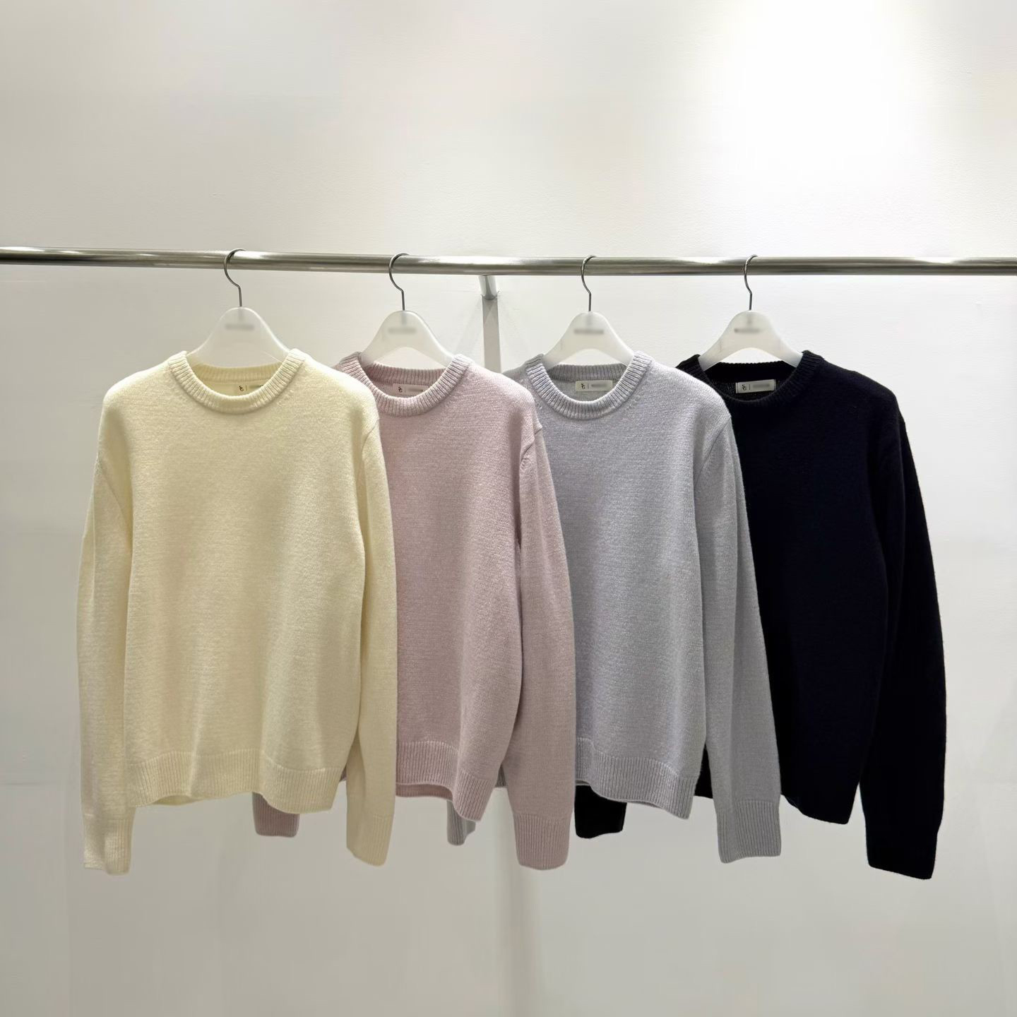 B31.質感家柔和織紋感圓領毛衣