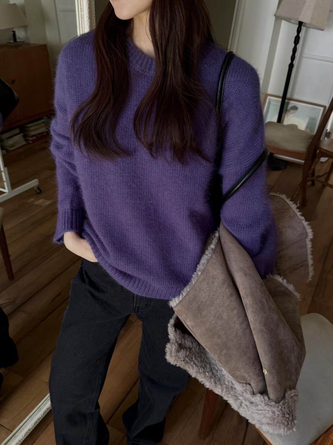 B50.女孩細緻完美圓領毛衣