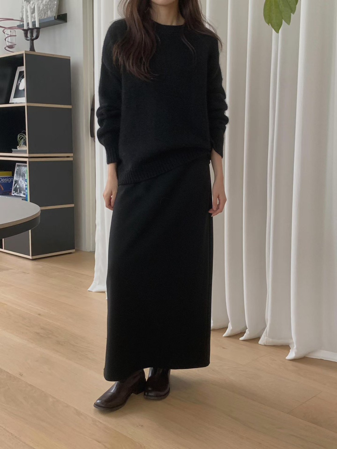 B50.女孩細緻完美圓領毛衣