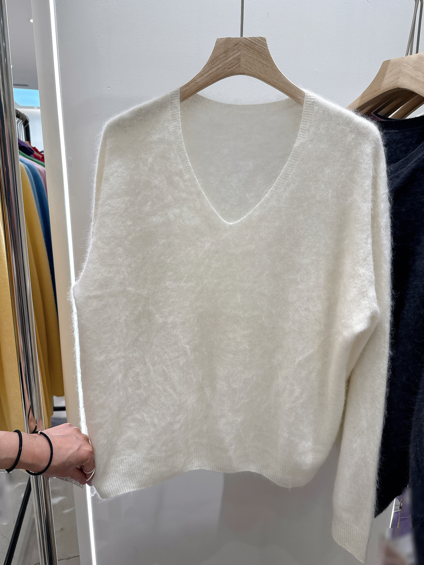 B20.仙氣女孩V領CASHMERE毛衣