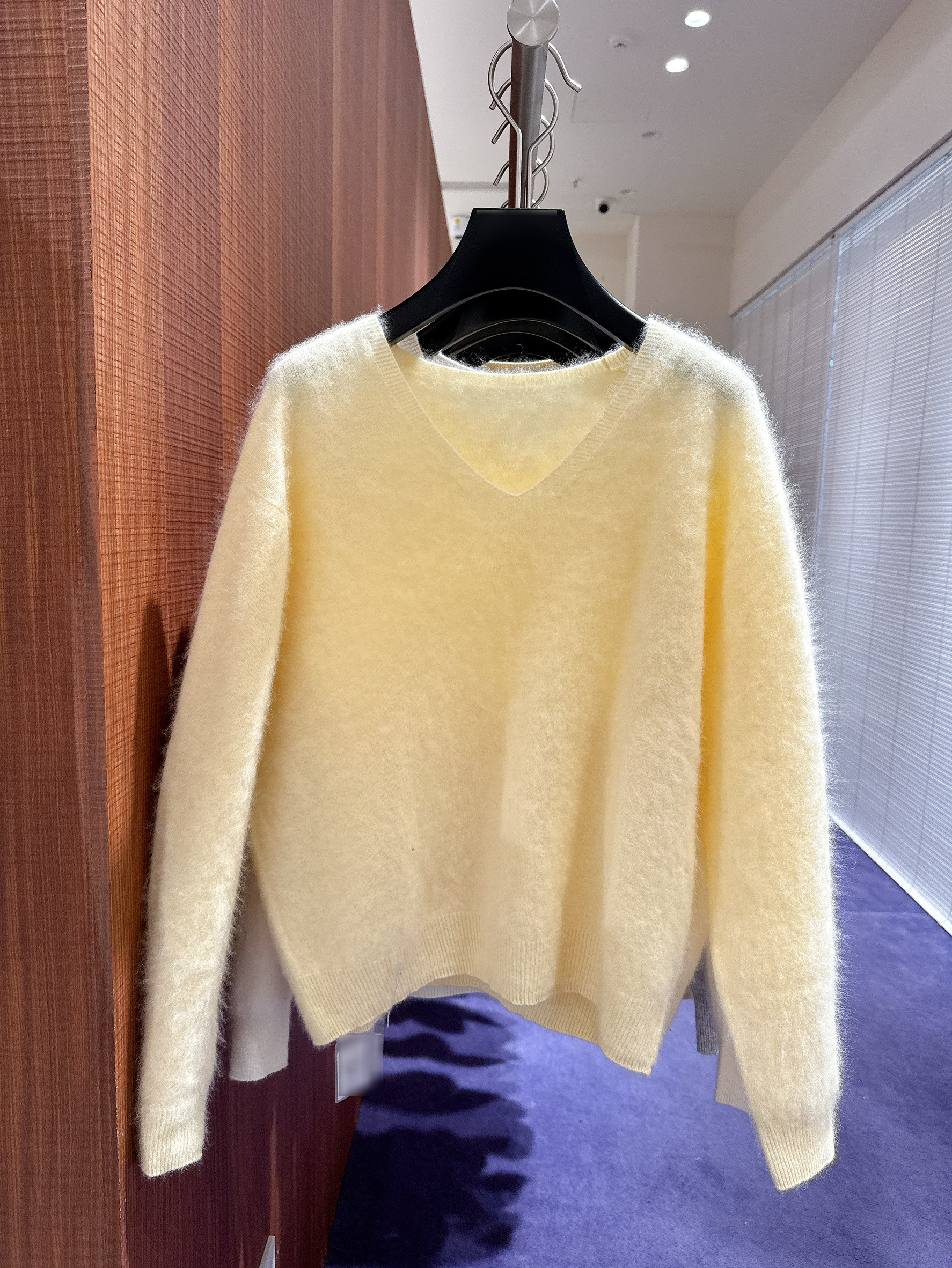 B20.仙氣女孩V領10%CASHMERE毛衣
