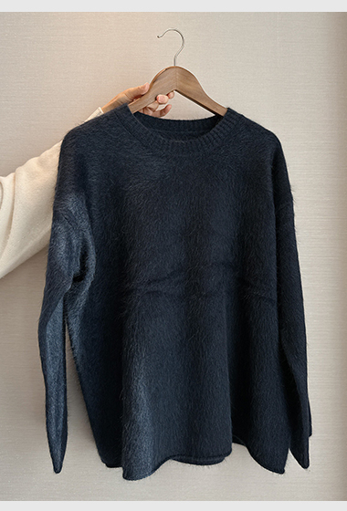 B16.氣質輕奢圓領犛牛毛衣