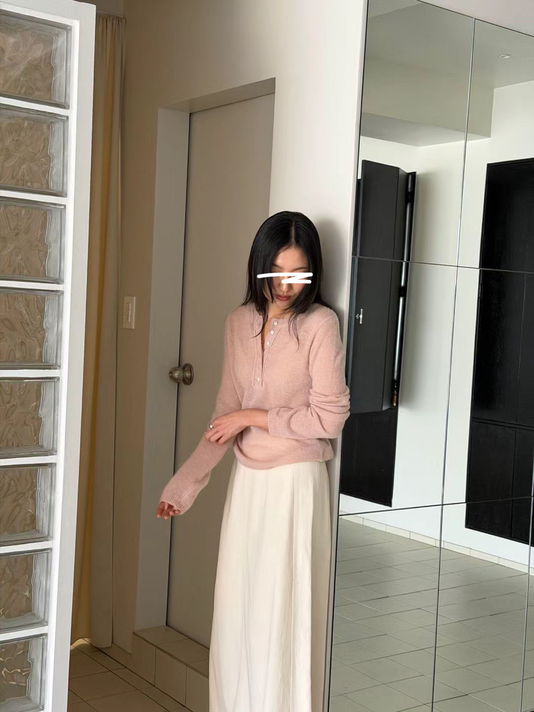 B26.瘦瘦歐膩粉嫩小排釦半門襟毛衣