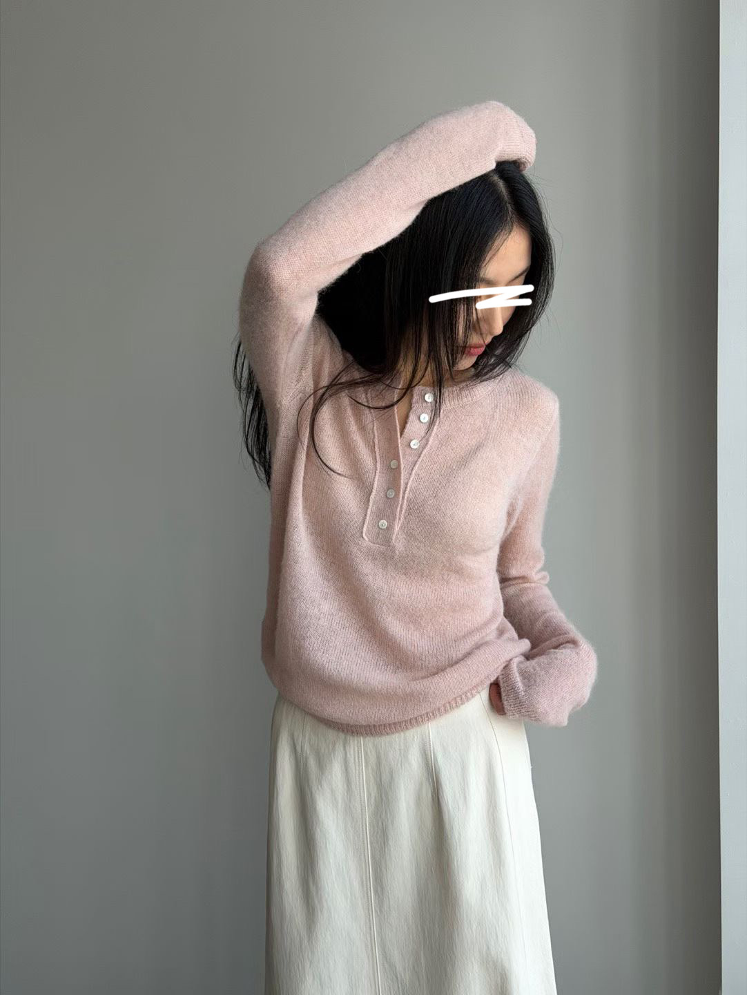 B26.瘦瘦歐膩粉嫩小排釦半門襟毛衣