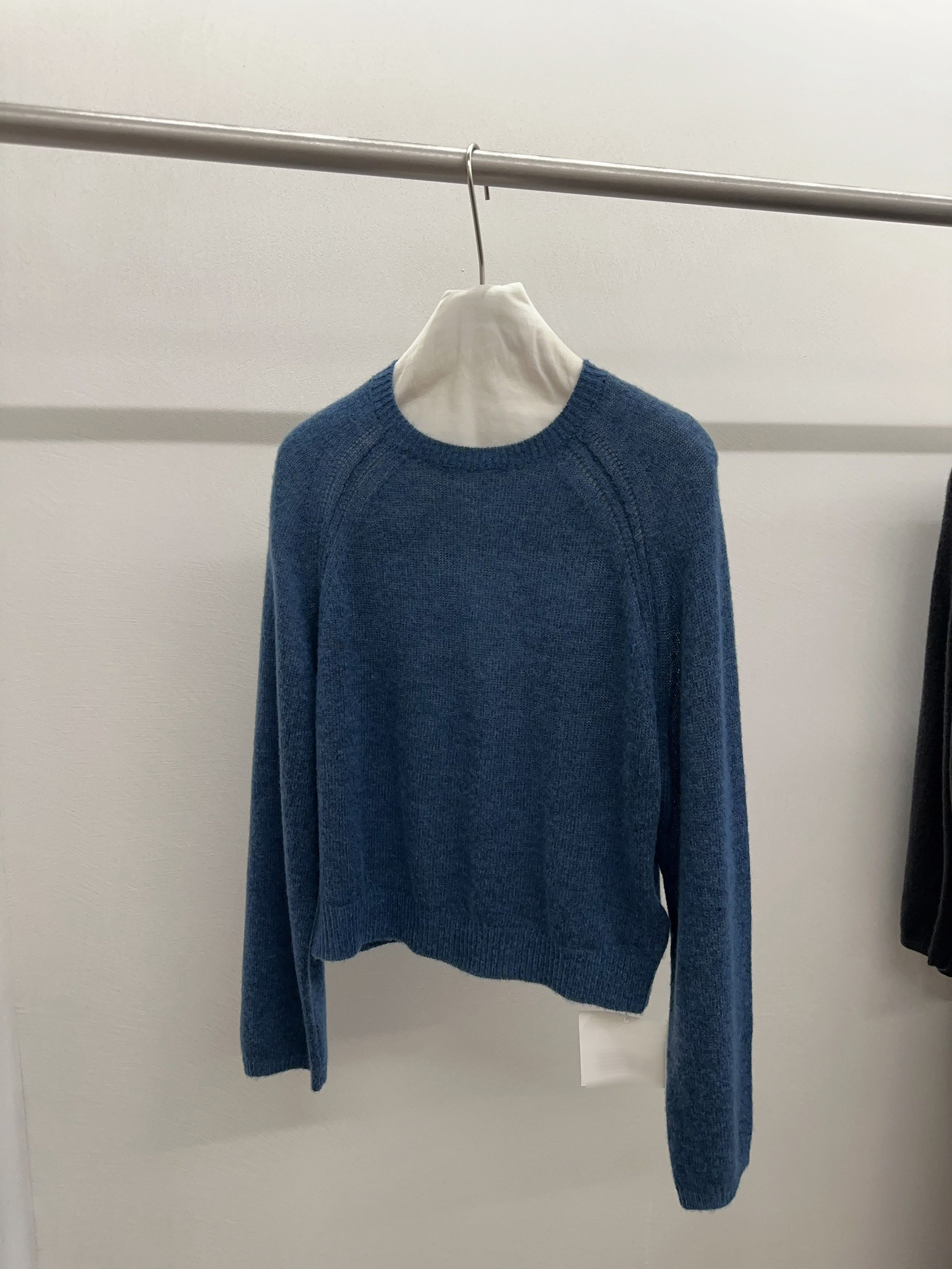 B79.輕奢72%WOOL圓領毛衣