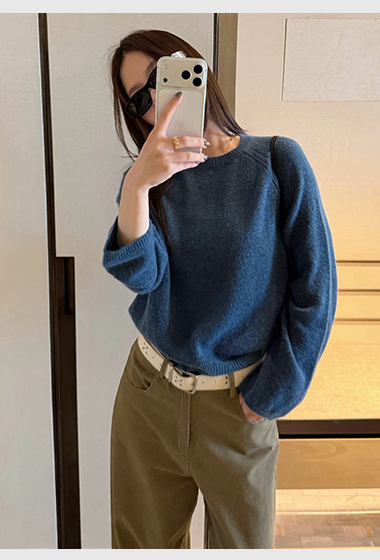 B79.輕奢72%WOOL圓領毛衣