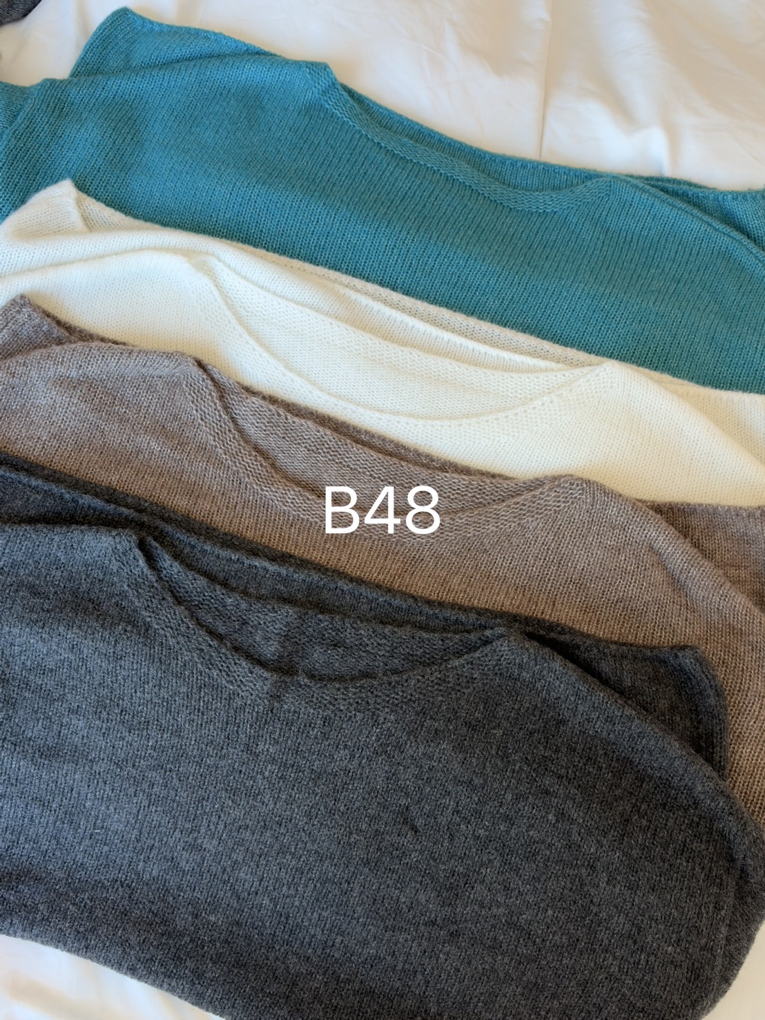 B48.優雅LOOK一字領毛衣