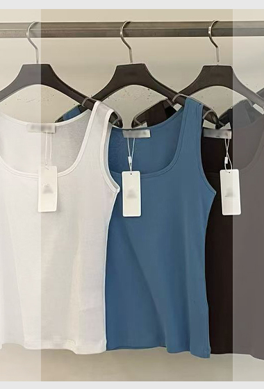 B17.超好穿顯瘦方領彈性背心