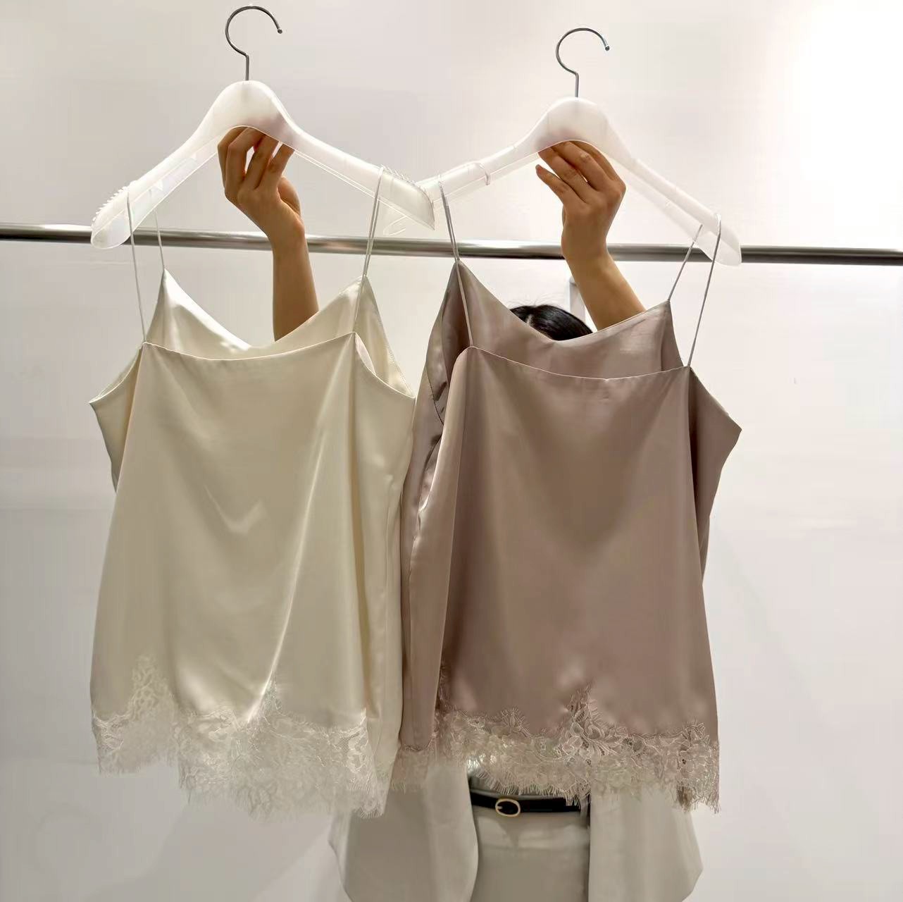 A23.質感家小性感睫毛蕾絲背心