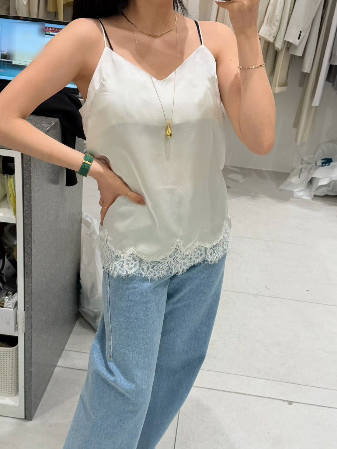 A23.質感家小性感睫毛蕾絲背心