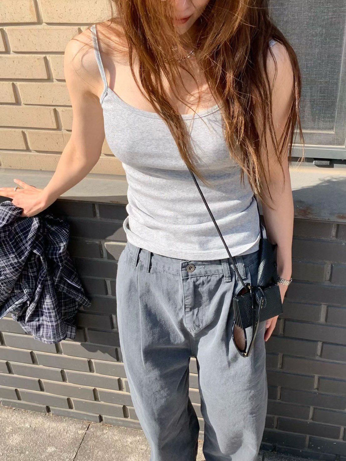 A14.纖瘦家基礎色系肩帶背心