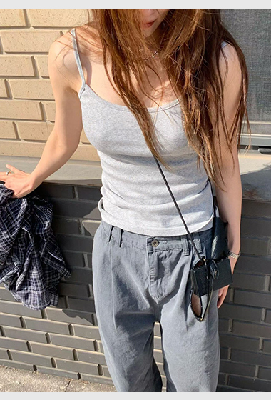 A14.纖瘦家基礎色系肩帶背心