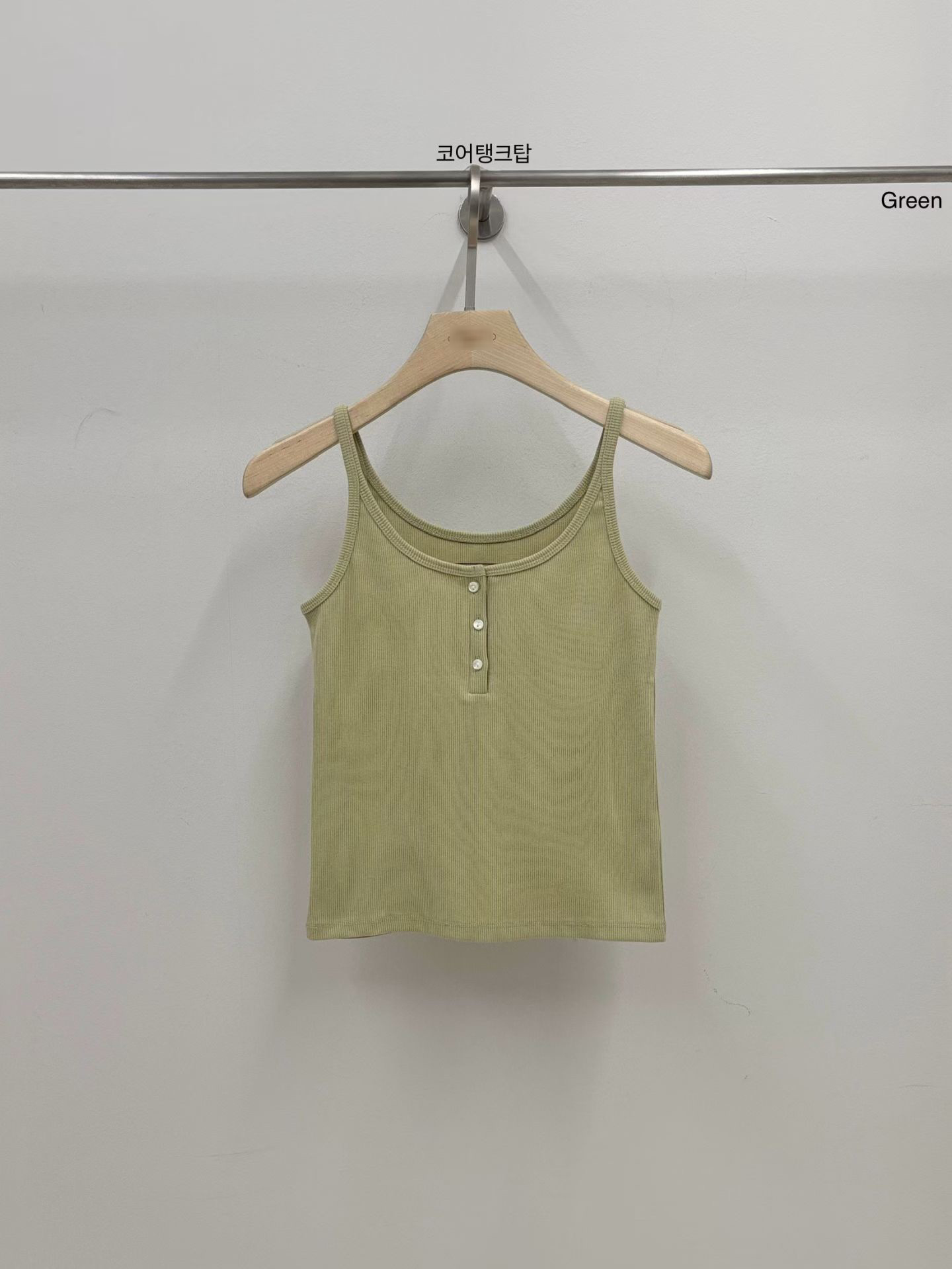 A91.小V家3釦細肩帶背心