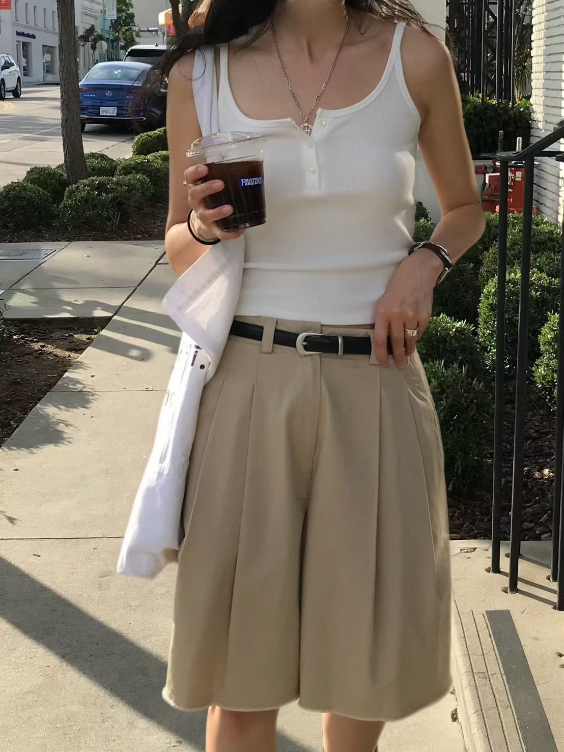 A91.小V家3釦細肩帶背心