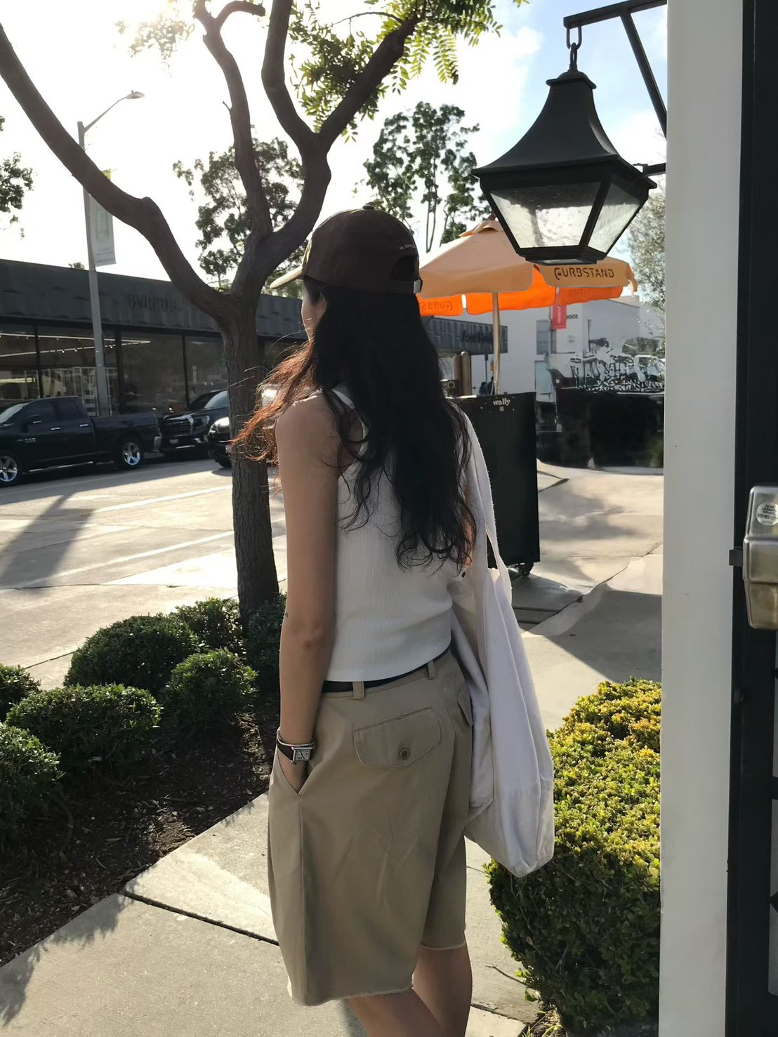 A91.小V家3釦細肩帶背心