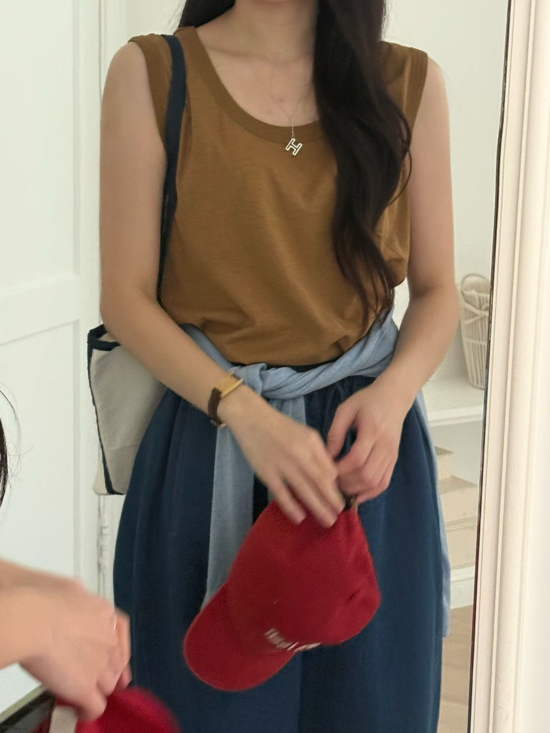 B01.舒適滿分下擺圓弧背心