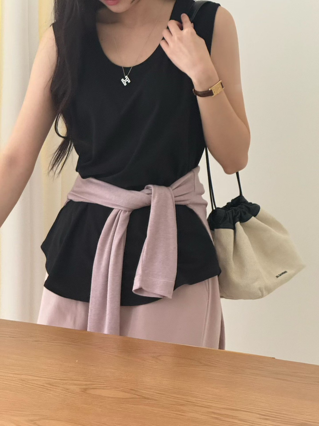 B01.舒適滿分下擺圓弧背心