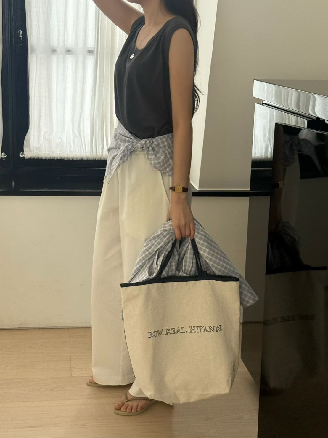 B01.舒適滿分下擺圓弧背心