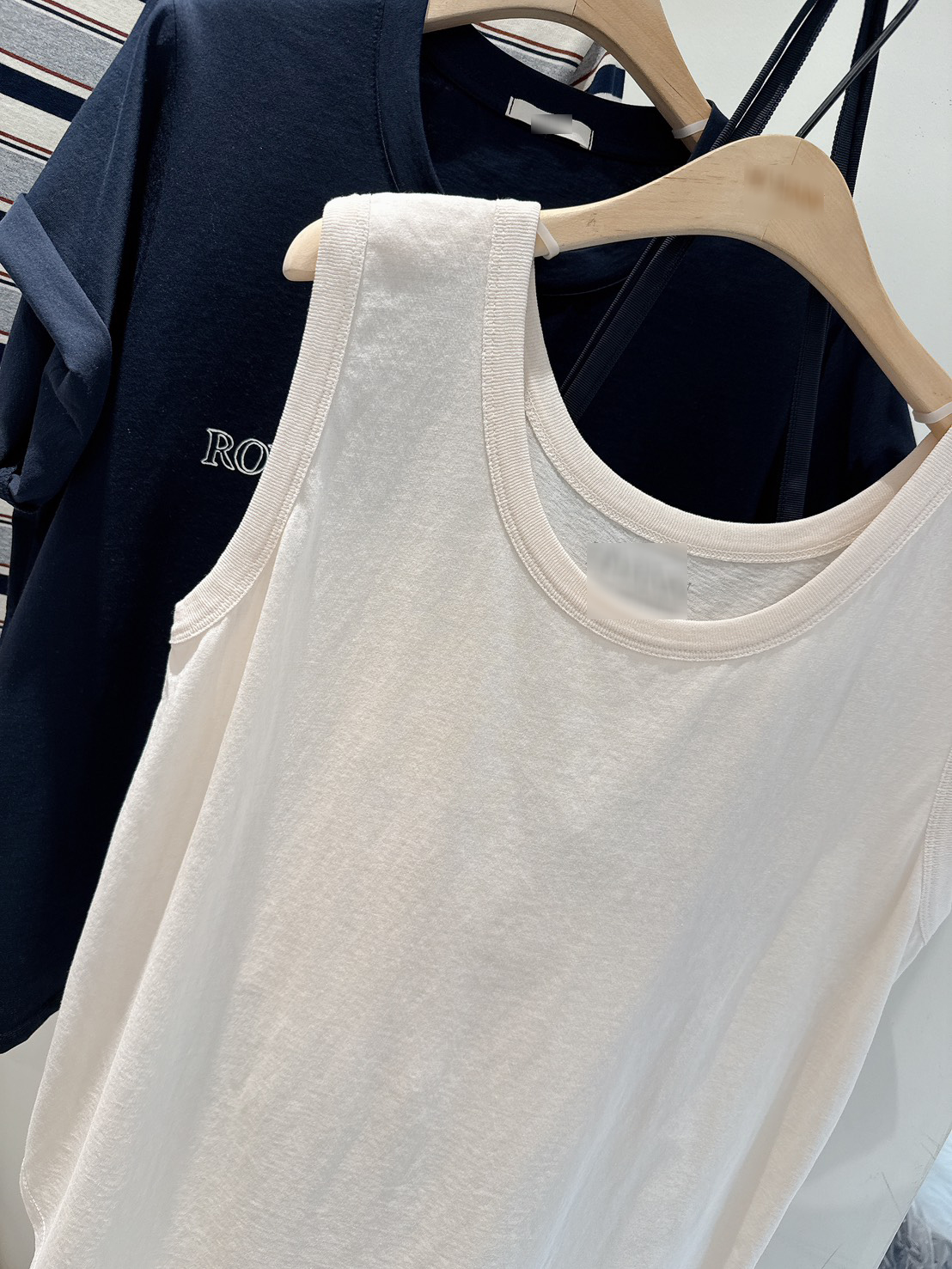 B01.舒適滿分下擺圓弧背心