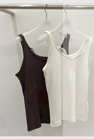 B41.G牌領口蕾絲小背心