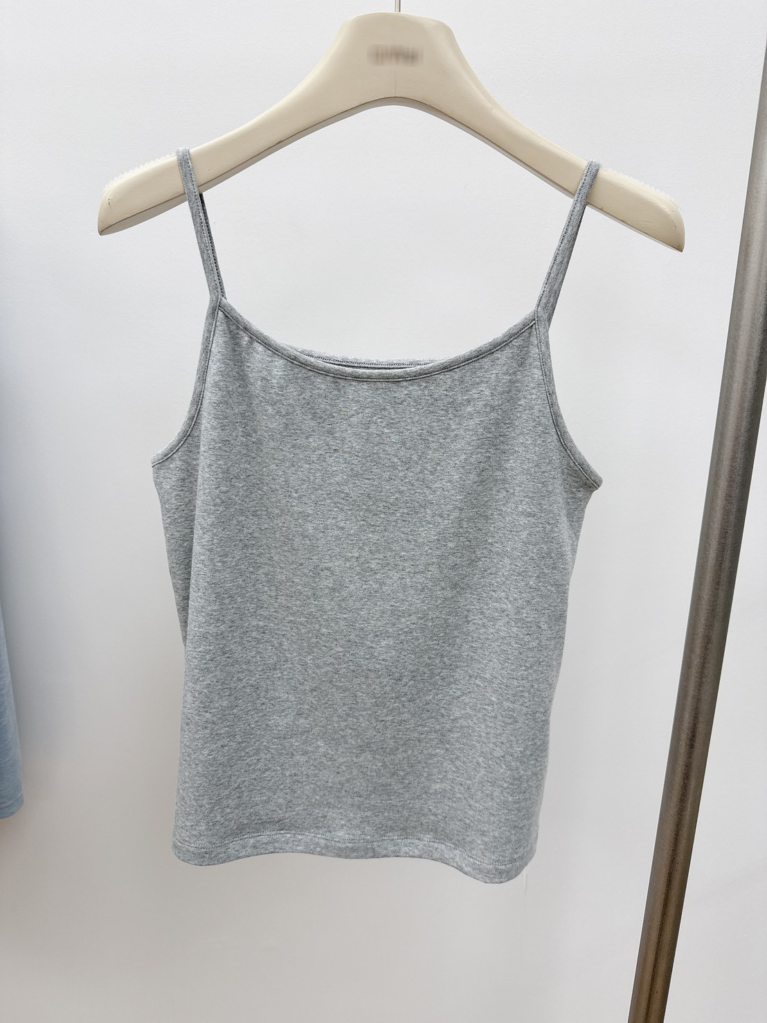 A05.基礎細肩帶天絲小背心