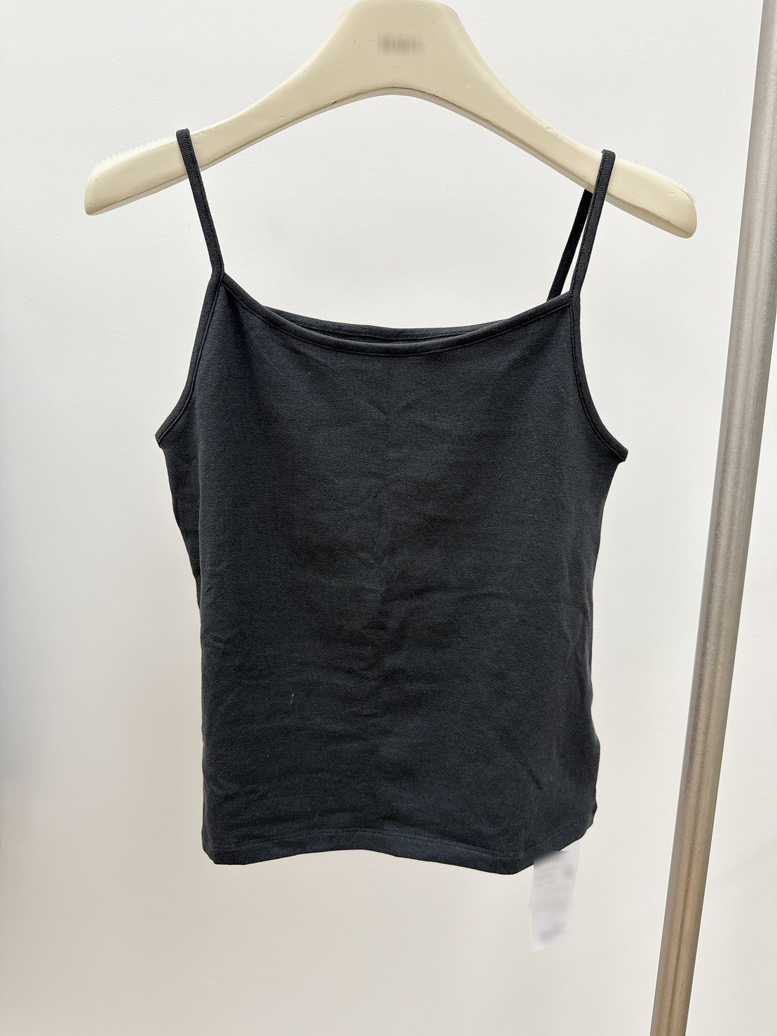 A05.基礎細肩帶天絲小背心