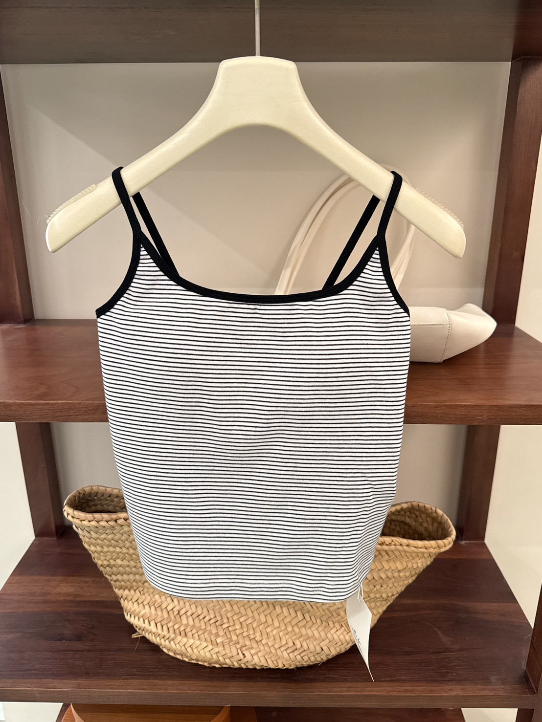 A06.好身材固定BRA細肩背心