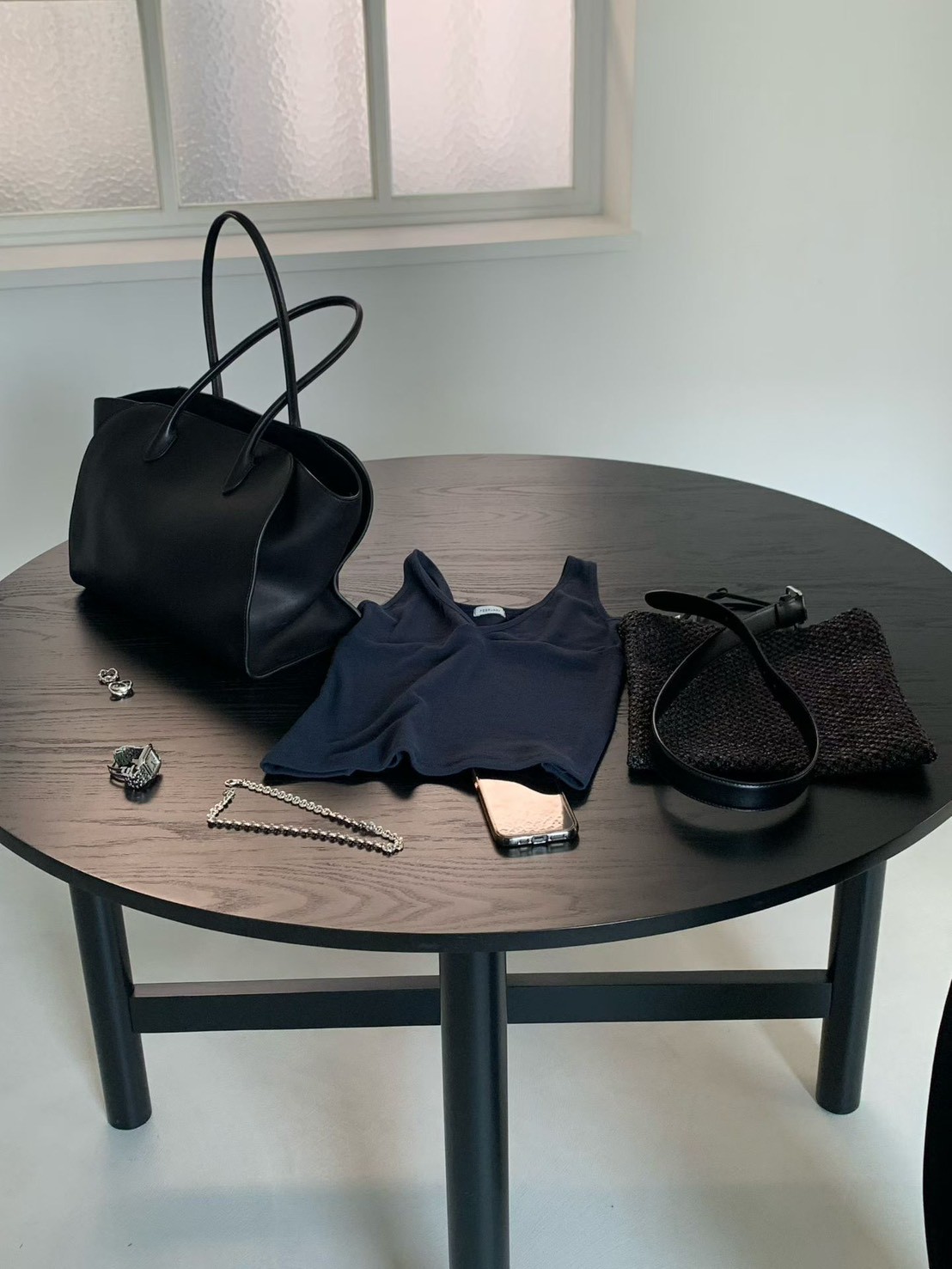 B63.顯瘦大V女人味背心