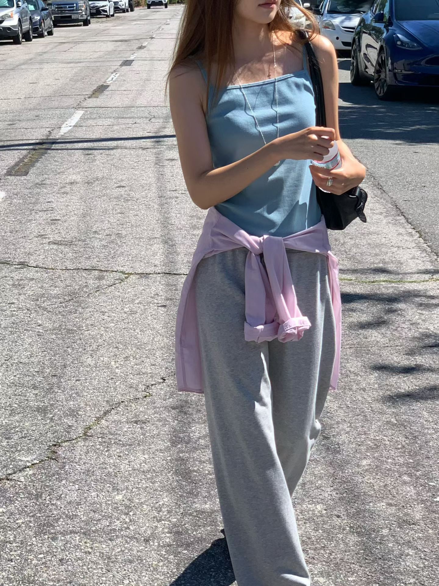 B18.大V家粉彩細肩帶小背心