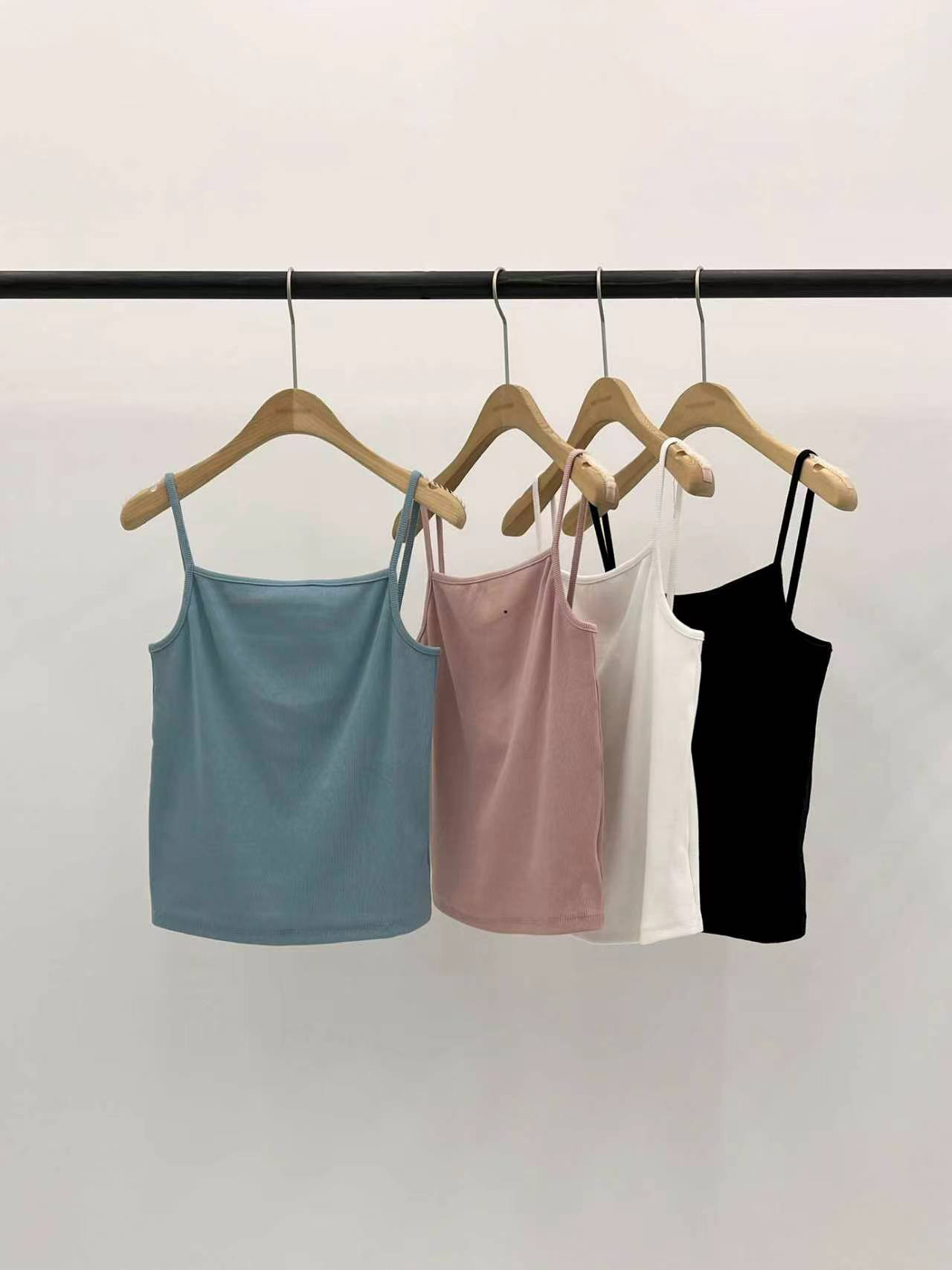 B18.大V家粉彩細肩帶小背心