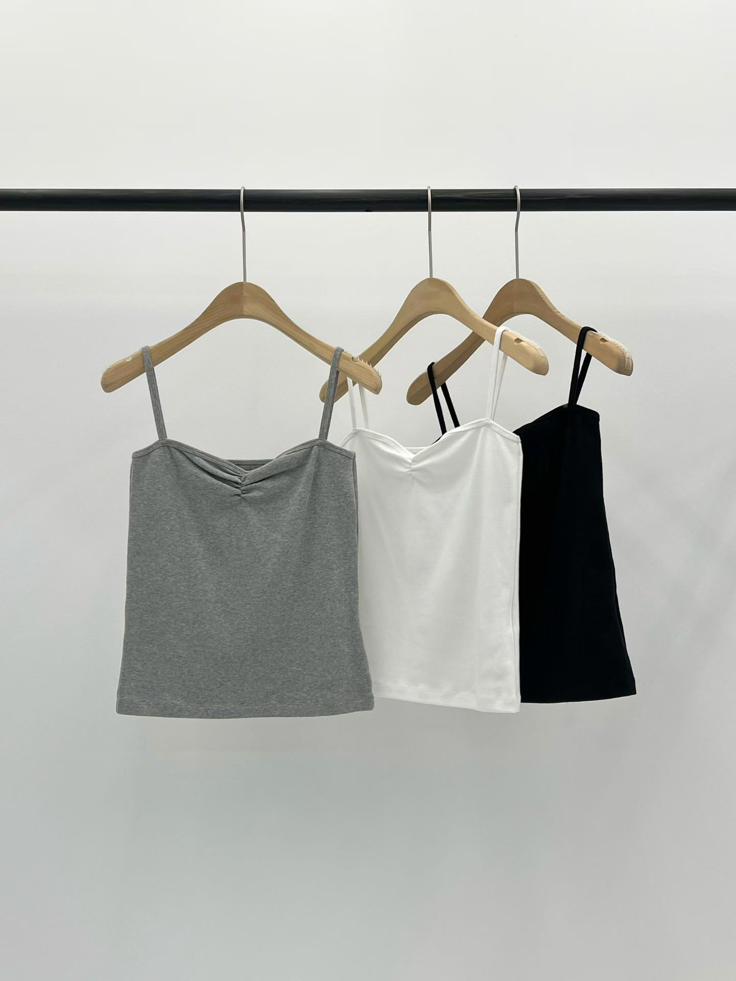 B14.大V家桃心抓皺小背心