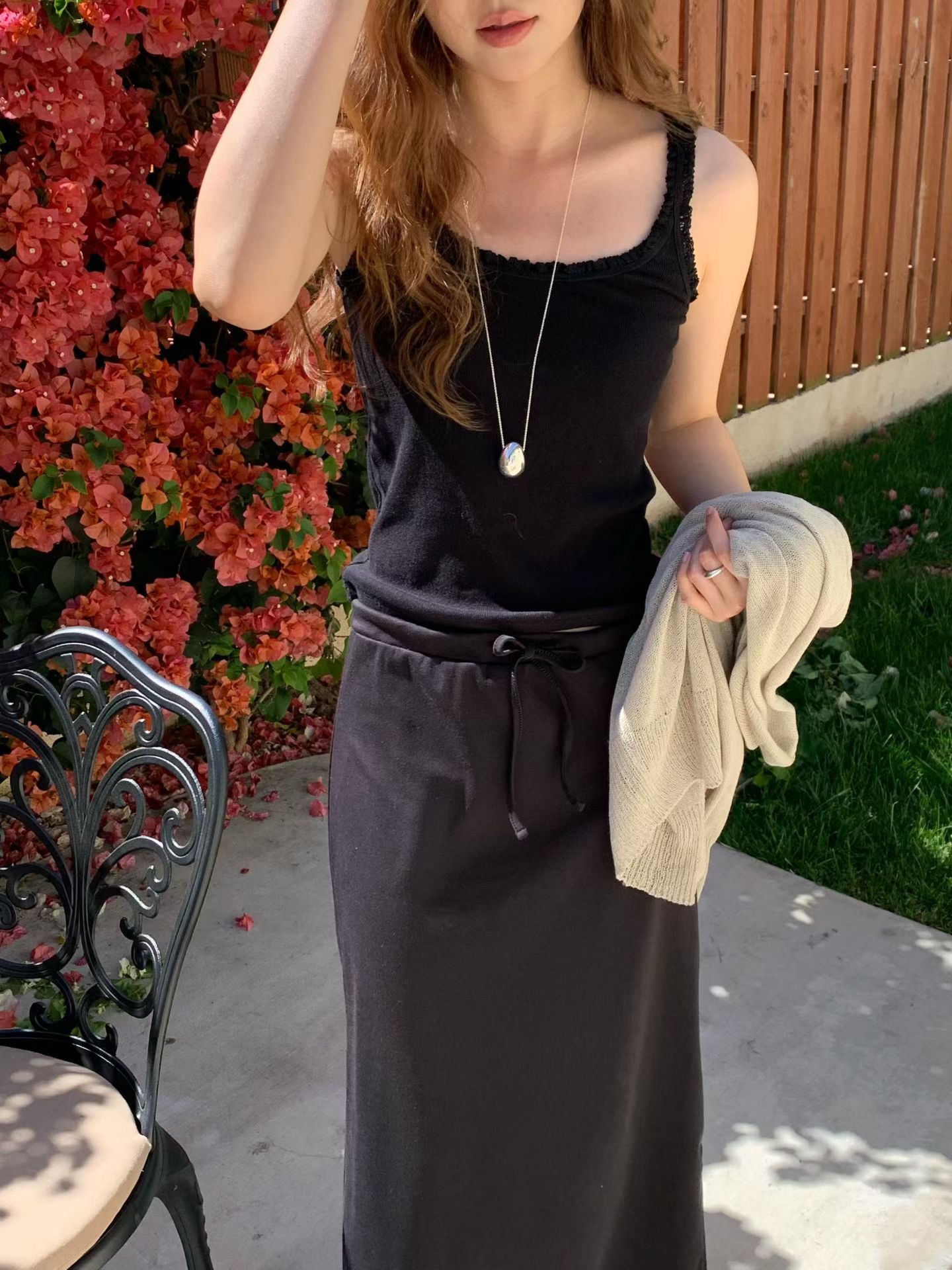 B15.大V家蕾絲滾邊背心