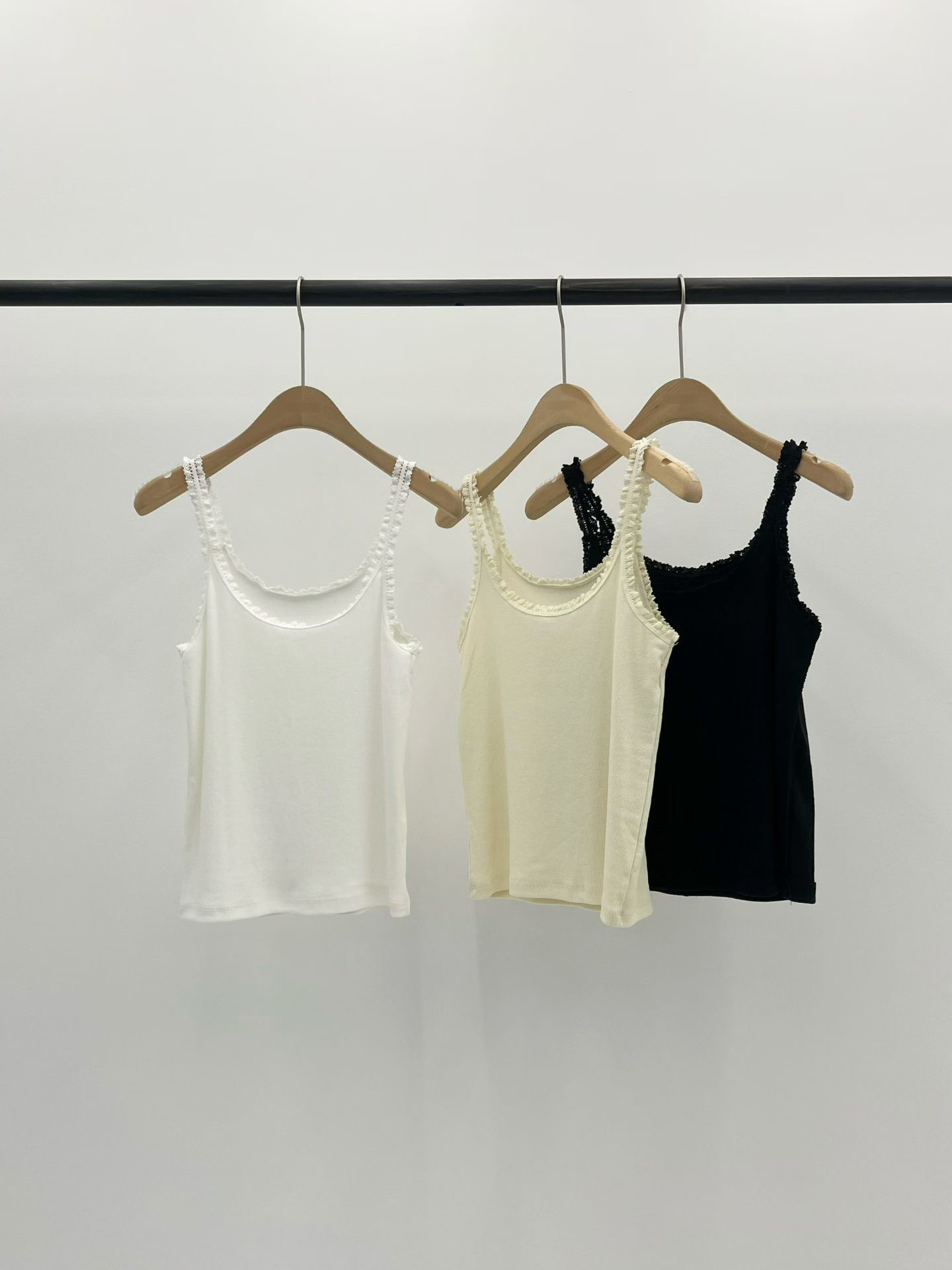 B15.大V家蕾絲滾邊背心