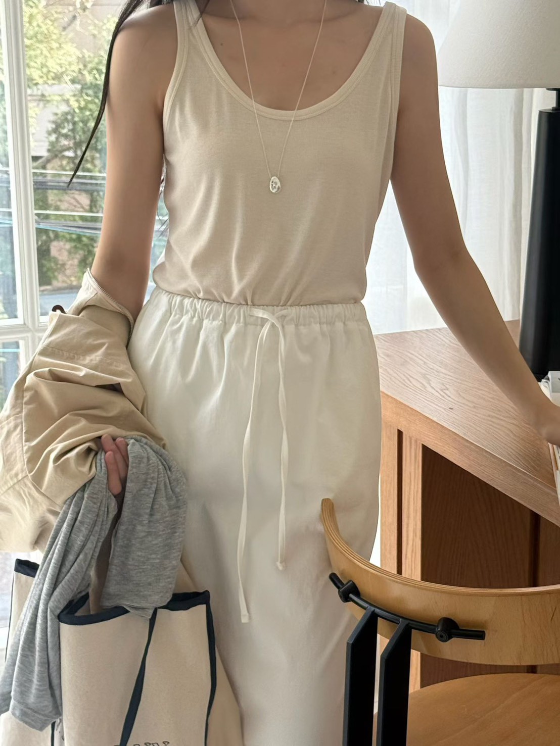 B06.百搭U領彈性背心