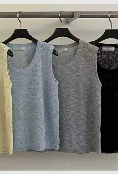 B76.小花邊奶霜針織背心