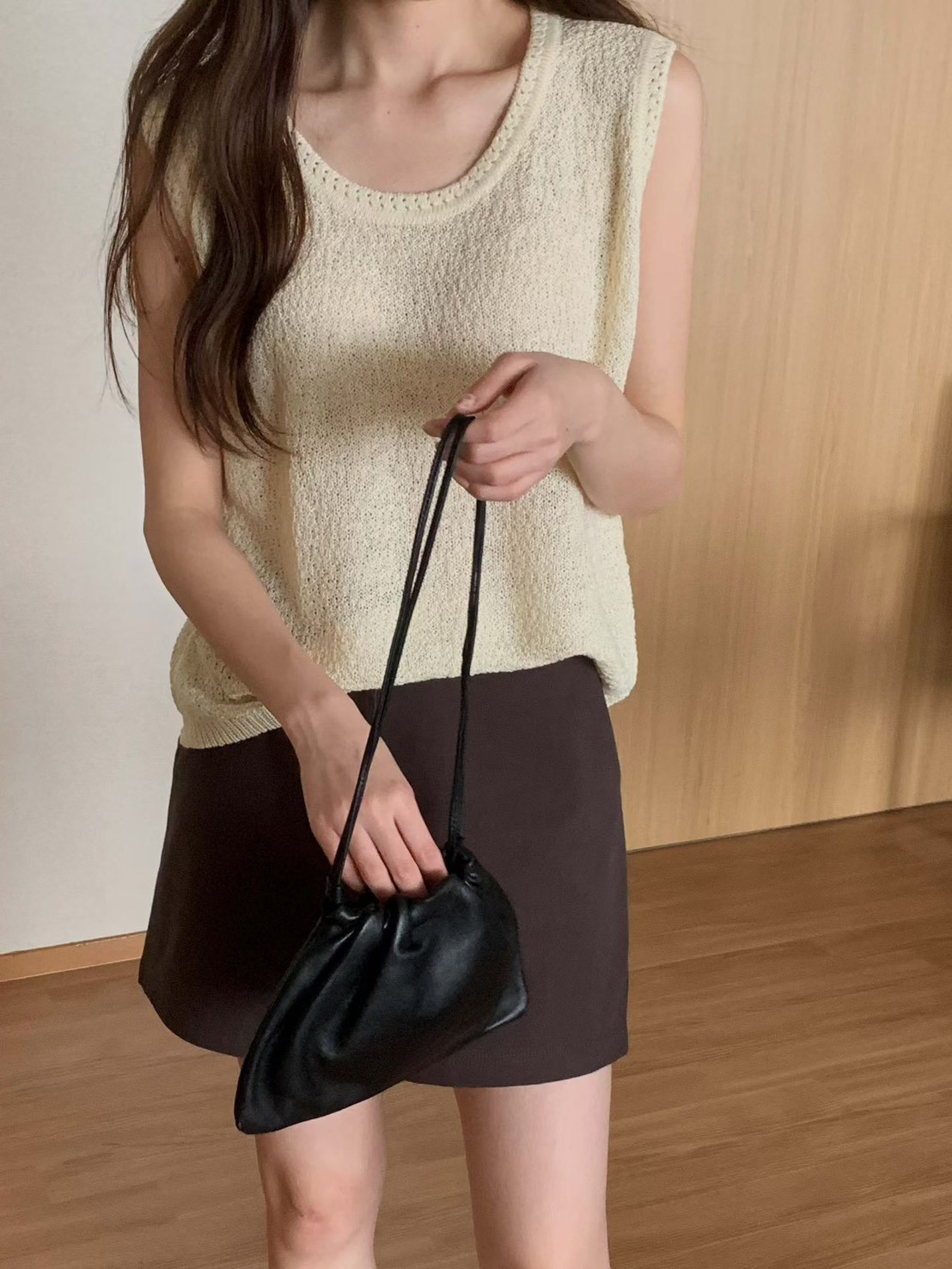 B76.小花邊奶霜針織背心