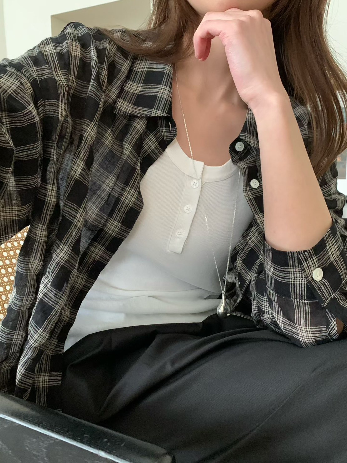 B72.超顯瘦三釦VISCOSE背心