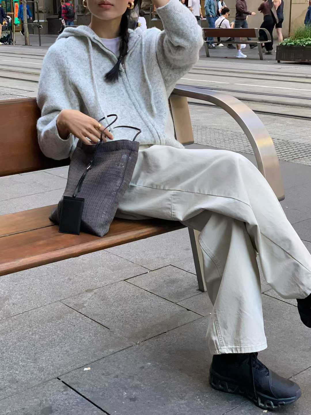 B34.清爽家連帽拉鍊駝羊毛衣外套