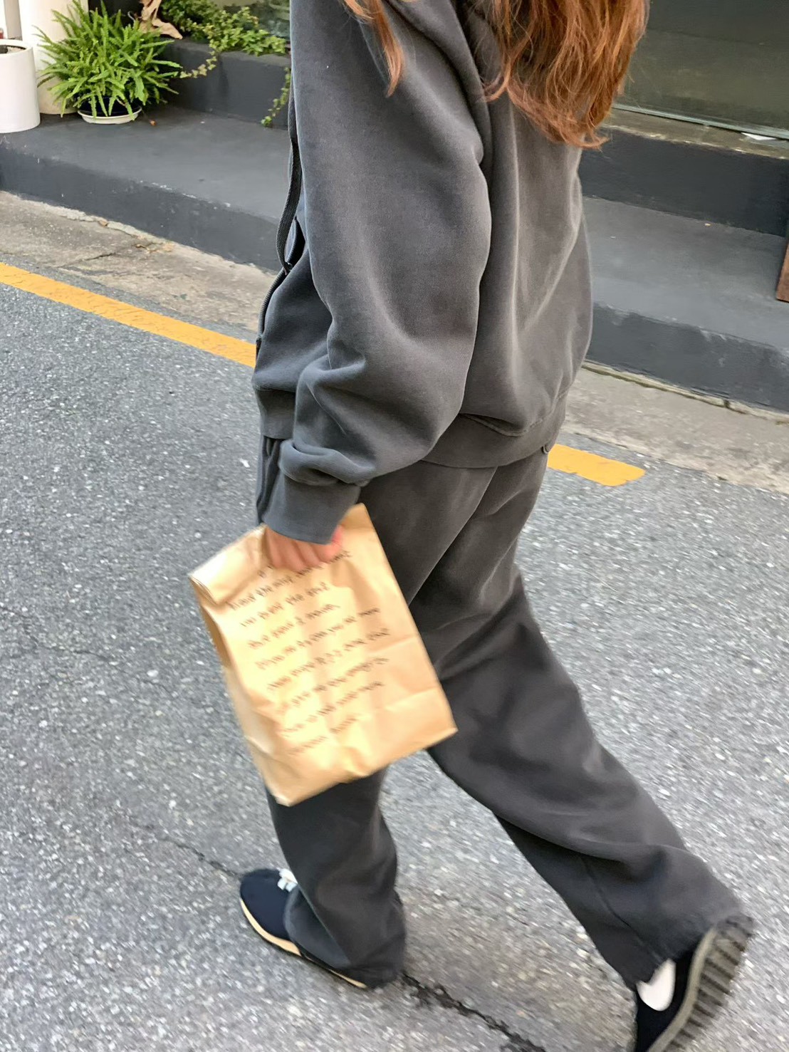 A29.大V家酵素洗袋鼠口袋連帽外套