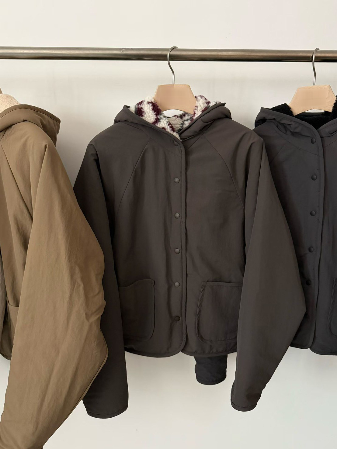 A77.設計款雙面穿圖騰QQ毛連帽外套