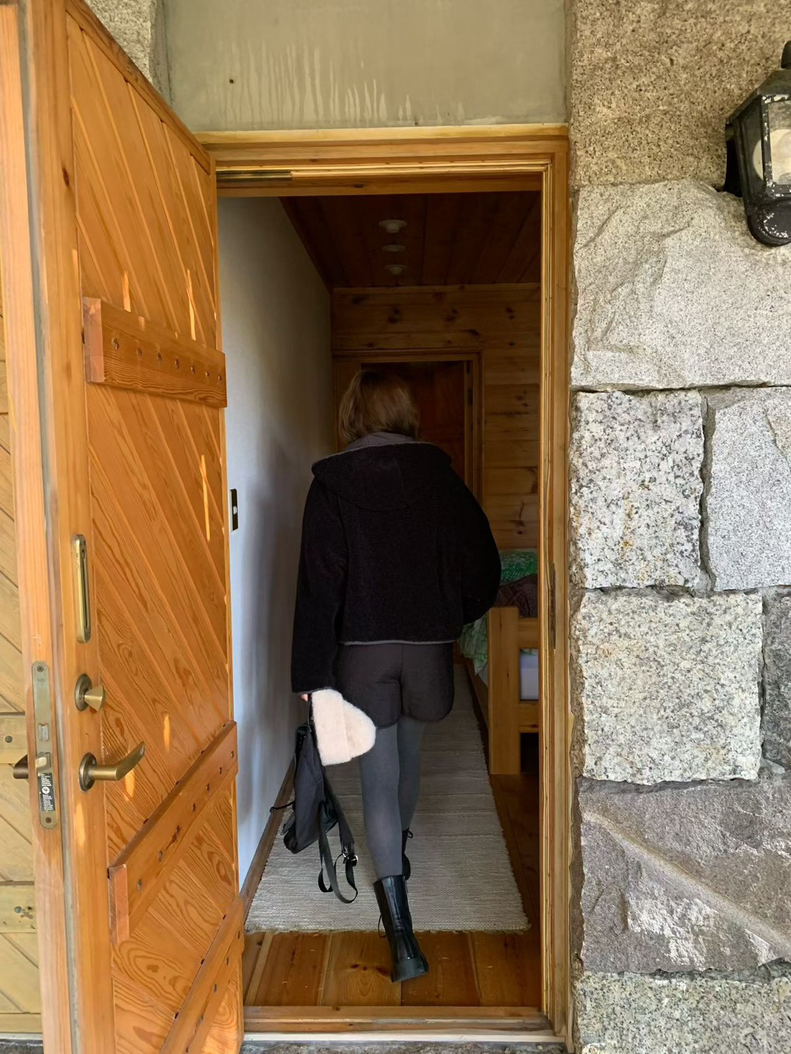 A77.設計款雙面穿圖騰QQ毛連帽外套