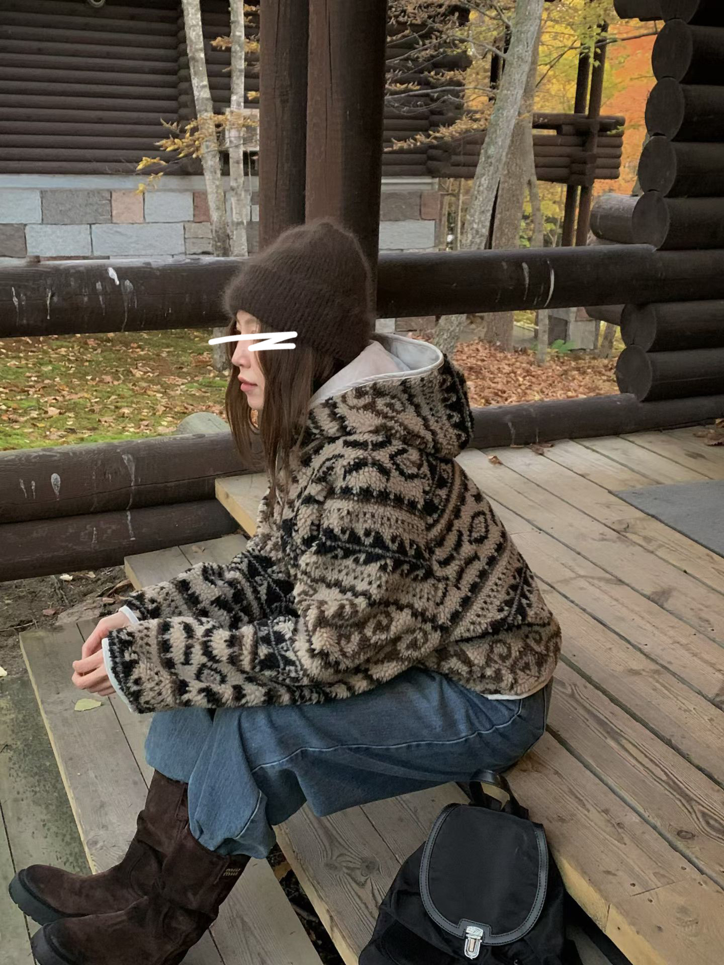 A77.設計款雙面穿圖騰QQ毛連帽外套