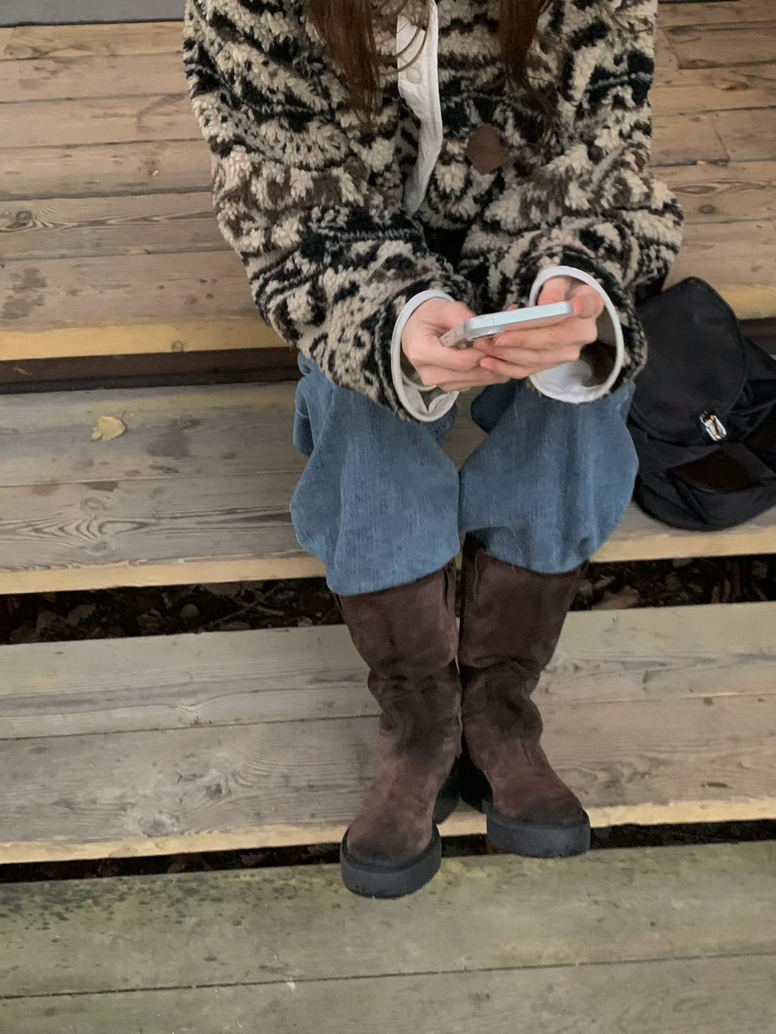 A77.設計款雙面穿圖騰QQ毛連帽外套