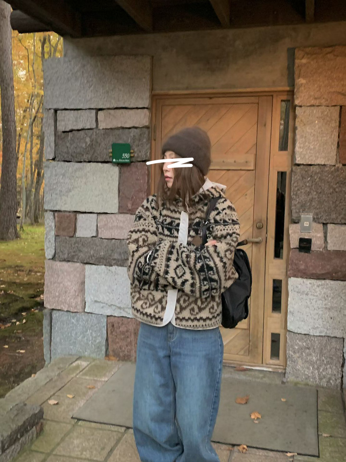 A77.設計款雙面穿圖騰QQ毛連帽外套