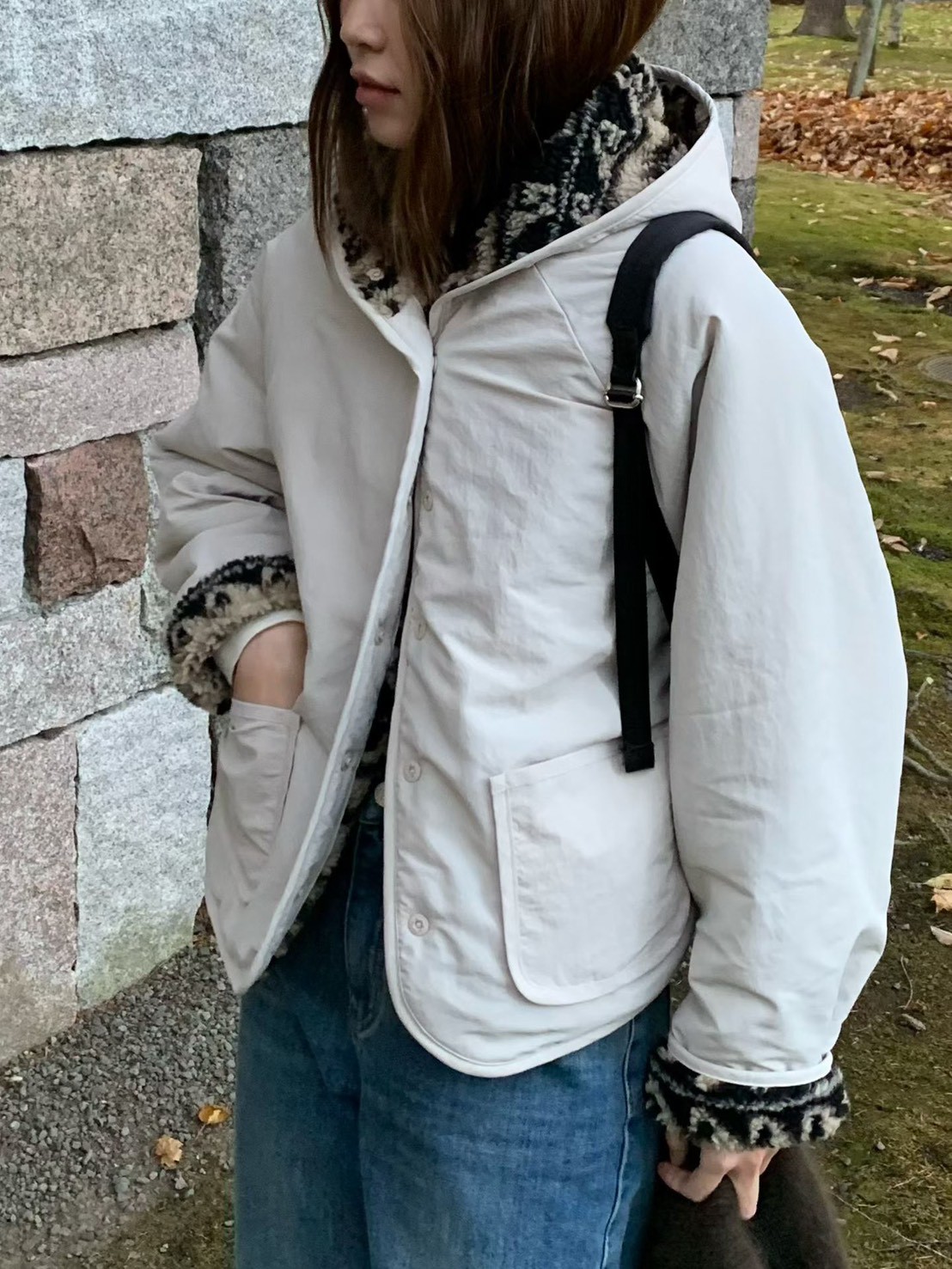 A77.設計款雙面穿圖騰QQ毛連帽外套