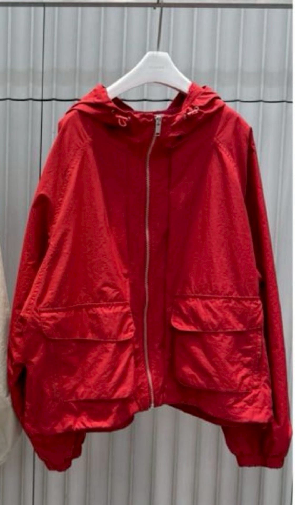 B73.帽可調家亮彩大口袋防風外套