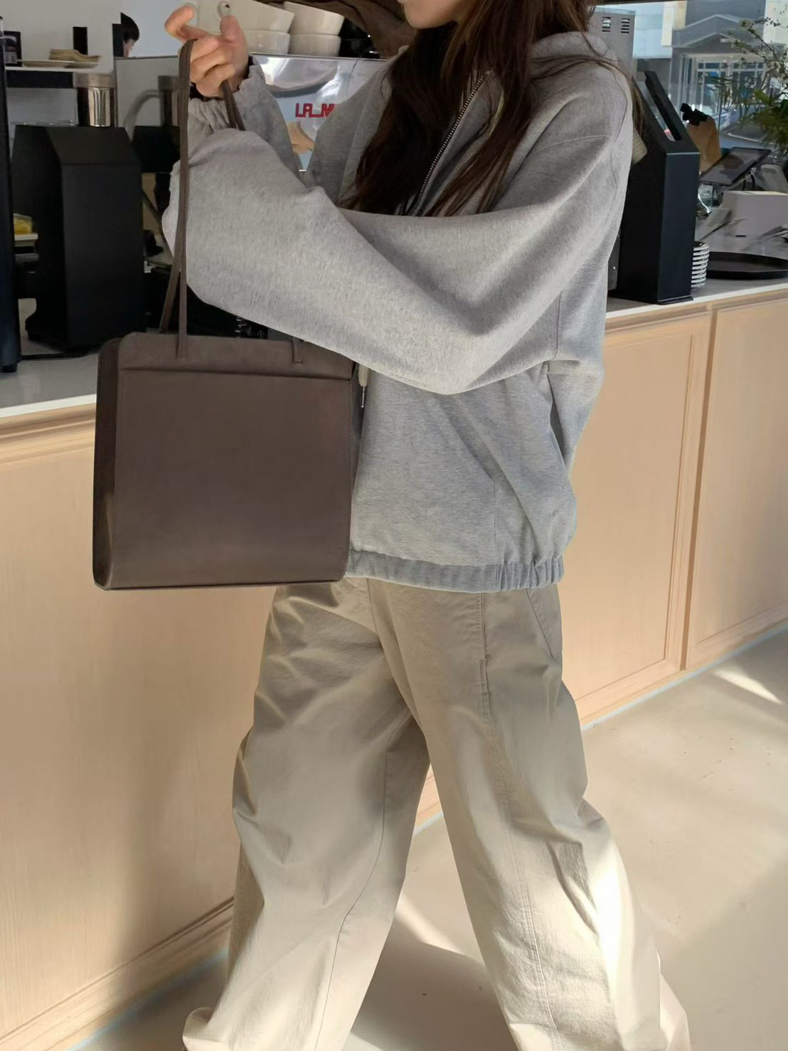 A10.纖瘦家防風雙面連帽外套