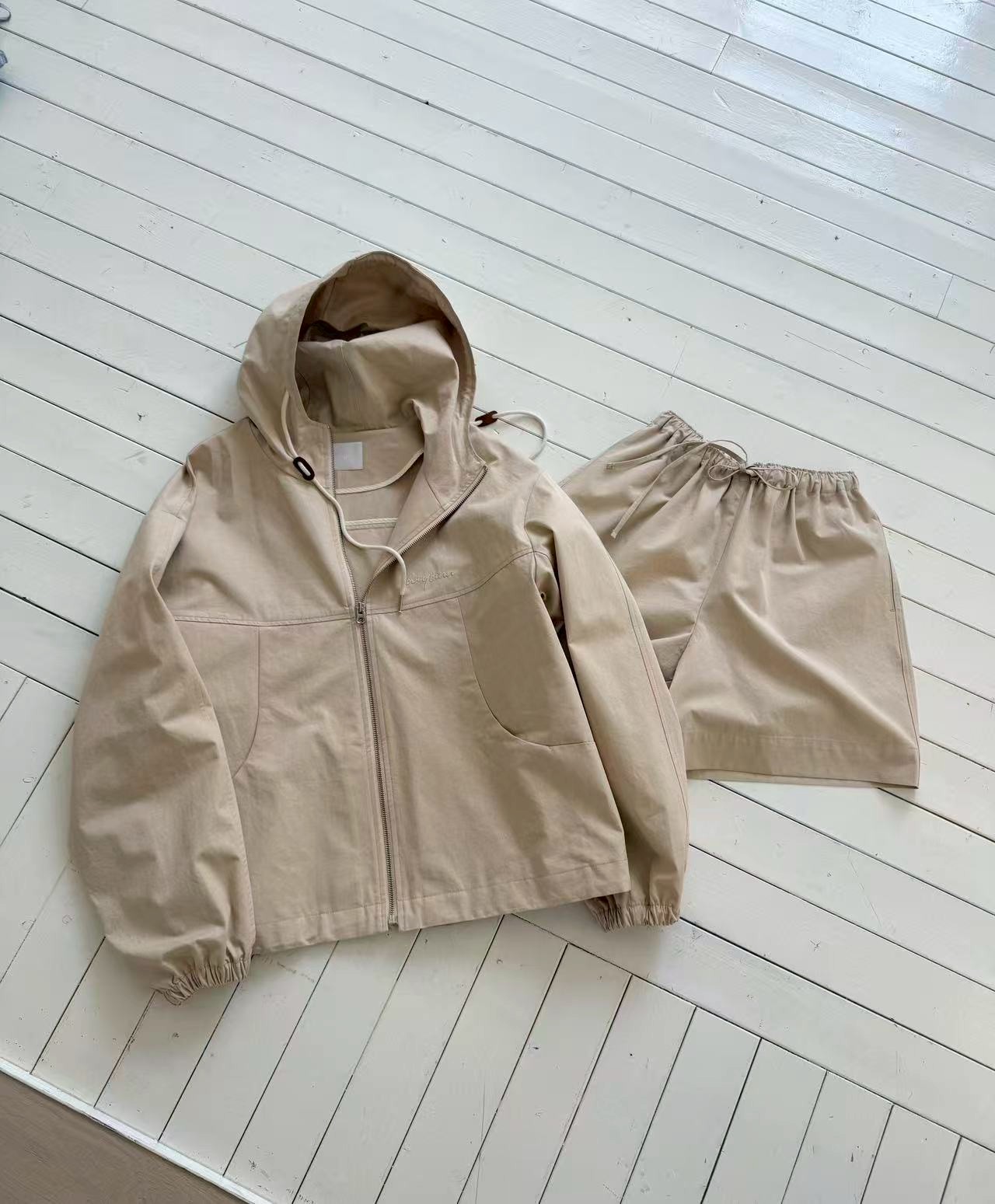 B11.馬卡龍連帽防風外套